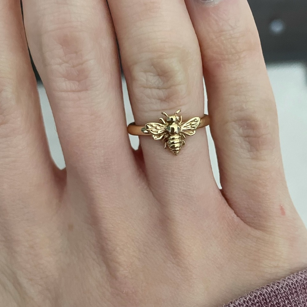 10K Gold Bee Ring sz 4